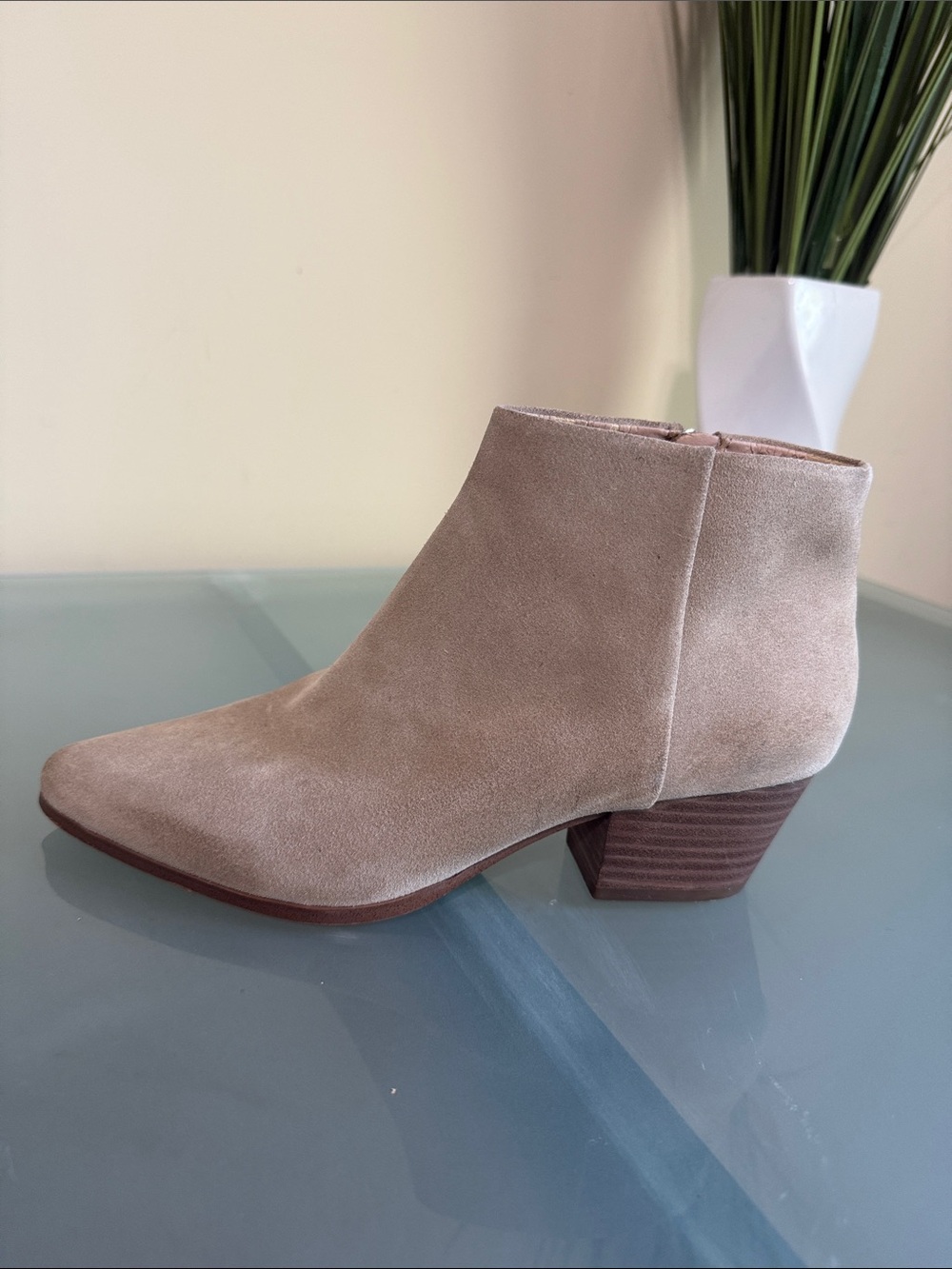 Banana Republic Suede Ankle Booties Suede Leather Boots Size 9